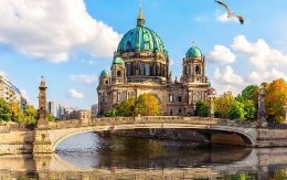 Grand-European-Multi-City-Christmas-Markets-Break-pk35292-1_pk35122_1.jpg