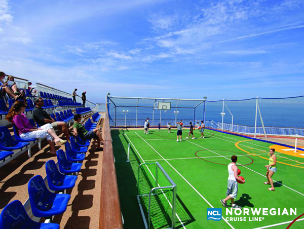 Norwegian Jewel Jewel2.jpg