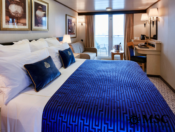 Cunard Queen Elizabeth3.jpg