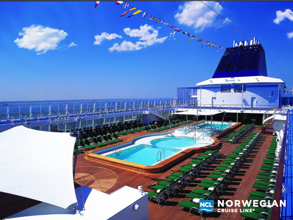 Norwegian Sky Sky3.jpg