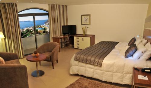 Dolmen Resort Hotel Standard-Inland-Room-2.jpg