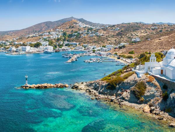 Island Cyclades destination-los.jpg