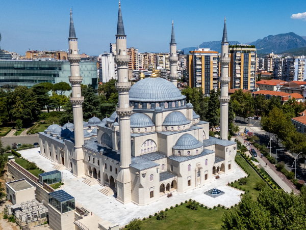 Central Albania destination-mosque-tirana.jpg