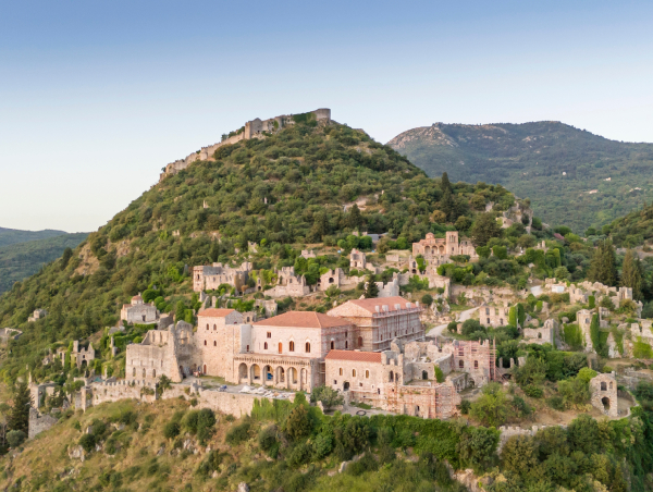 Mainland Peloponnese destination-sparta-mystras.jpg