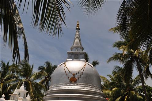 Highlights of North Eastern Sri Lanka jaffna_stupa_srilanka (Custom).jpg