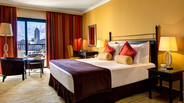 Corinthia Hotel superior_queenweb-2.jpg