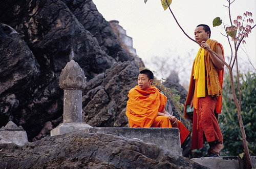 Vietnam vietnam-monks.jpg
